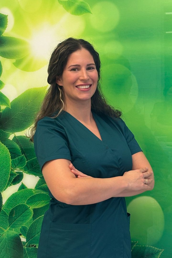Dr. Eszter Pál Orthodontist